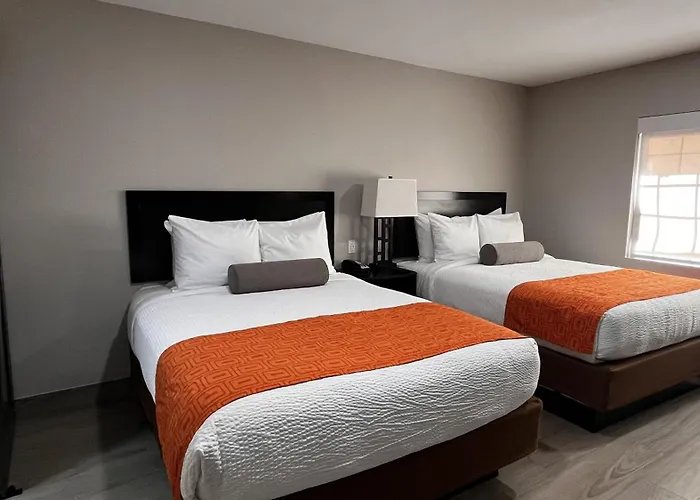 The Overland Downtown Nau Conference Center 3*