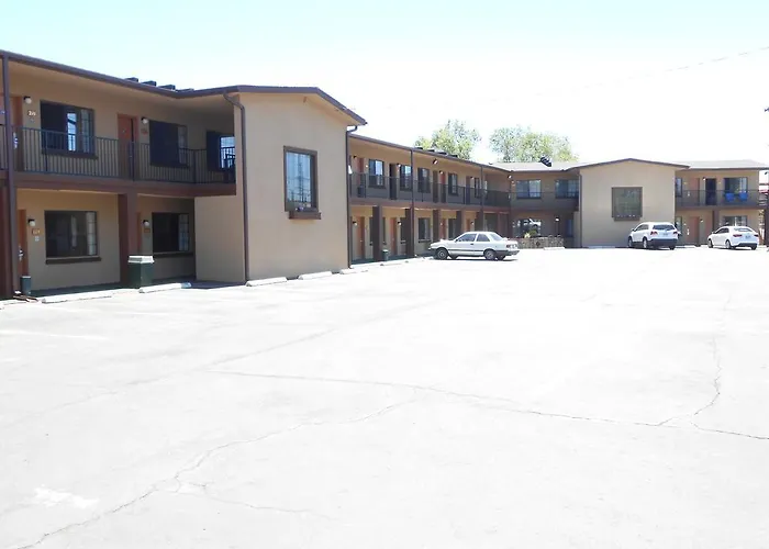 The Overland Downtown Nau Conference Center 3*